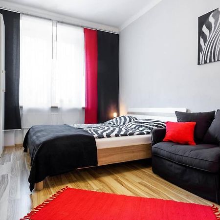 Studio Pomorska , Bezplatny Parking Apartment Krakow Luaran gambar
