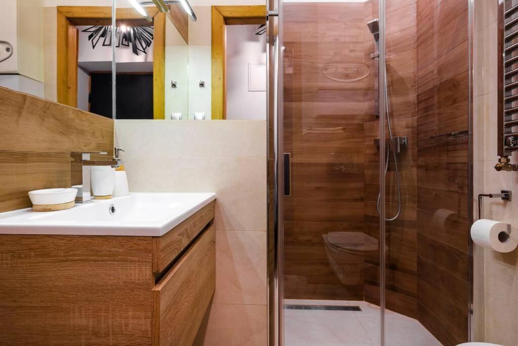 Studio Pomorska , Bezplatny Parking Apartment Krakow Luaran gambar