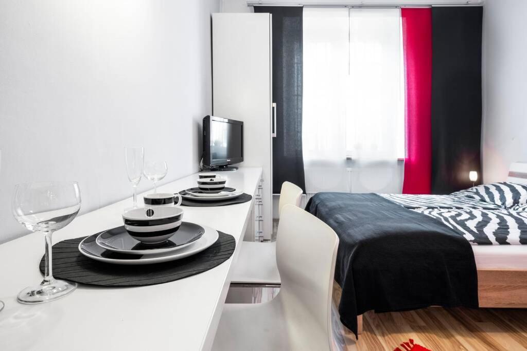 Studio Pomorska , Bezplatny Parking Apartment Krakow Luaran gambar